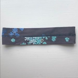 lululemon fly away tamer headband black and floral